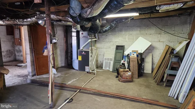 a view of a gallery with window