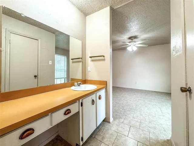 $1,750 | 1112 Autumn Oak Drive, Denton, TX 76209