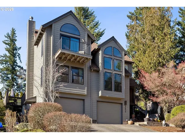$575,000 | 7655 Ridgewood Drive, Gladstone, OR 97027
