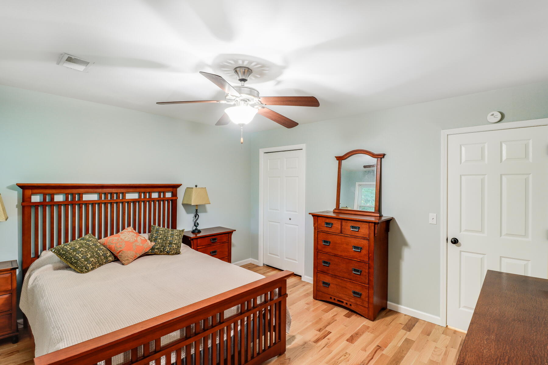 1728 Pinckney Park Drive, Unit B Charleston, SC 29407 - Photo 8 of 18 09 1728 B Rear Bedroom