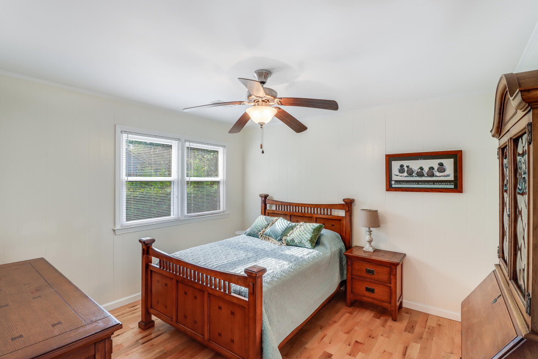 1728 Pinckney Park Drive, Unit B Charleston, SC 29407 - Photo 10 of 18 11 1728 B Front Bedroom