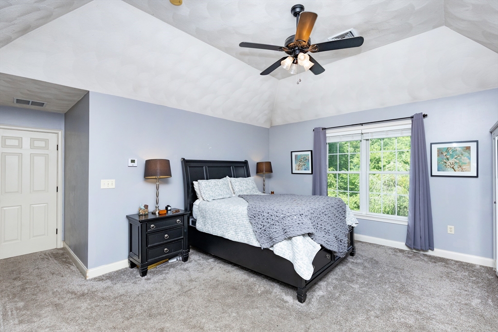 7 Austin Street Methuen, MA 01844 - Photo 19 of 39