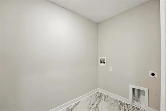 $329,000 | 1303 South 4th Street East, Louisburg, KS 66053