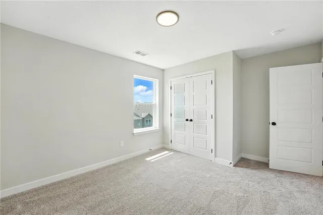 $329,000 | 1303 South 4th Street East, Louisburg, KS 66053