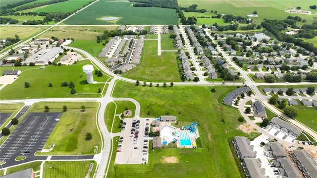 $329,000 | 1303 South 4th Street East, Louisburg, KS 66053