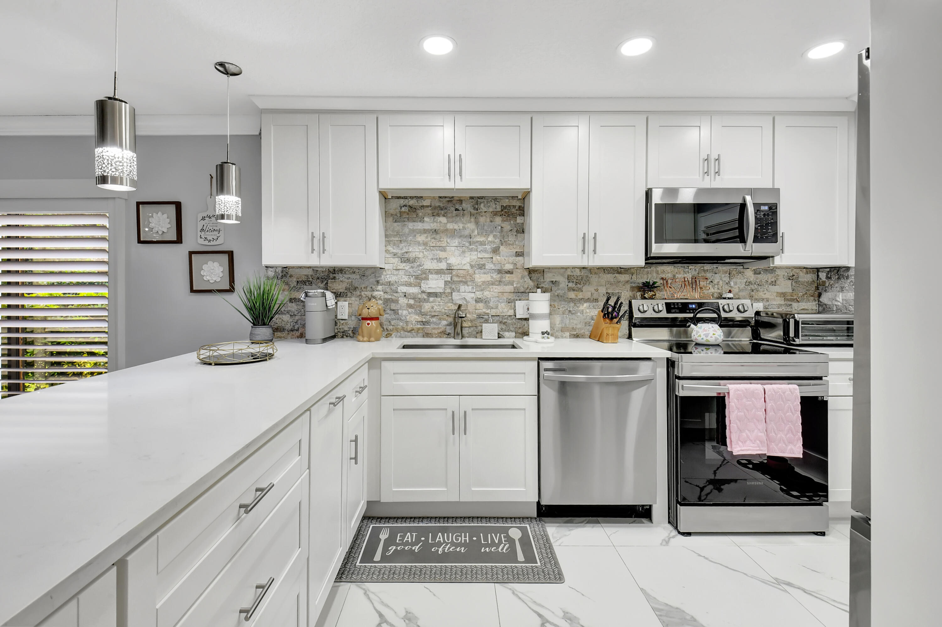 21734 Arriba Real, Unit 32C Boca Raton, FL 33433 - Photo 8 of 45 DSC_7133