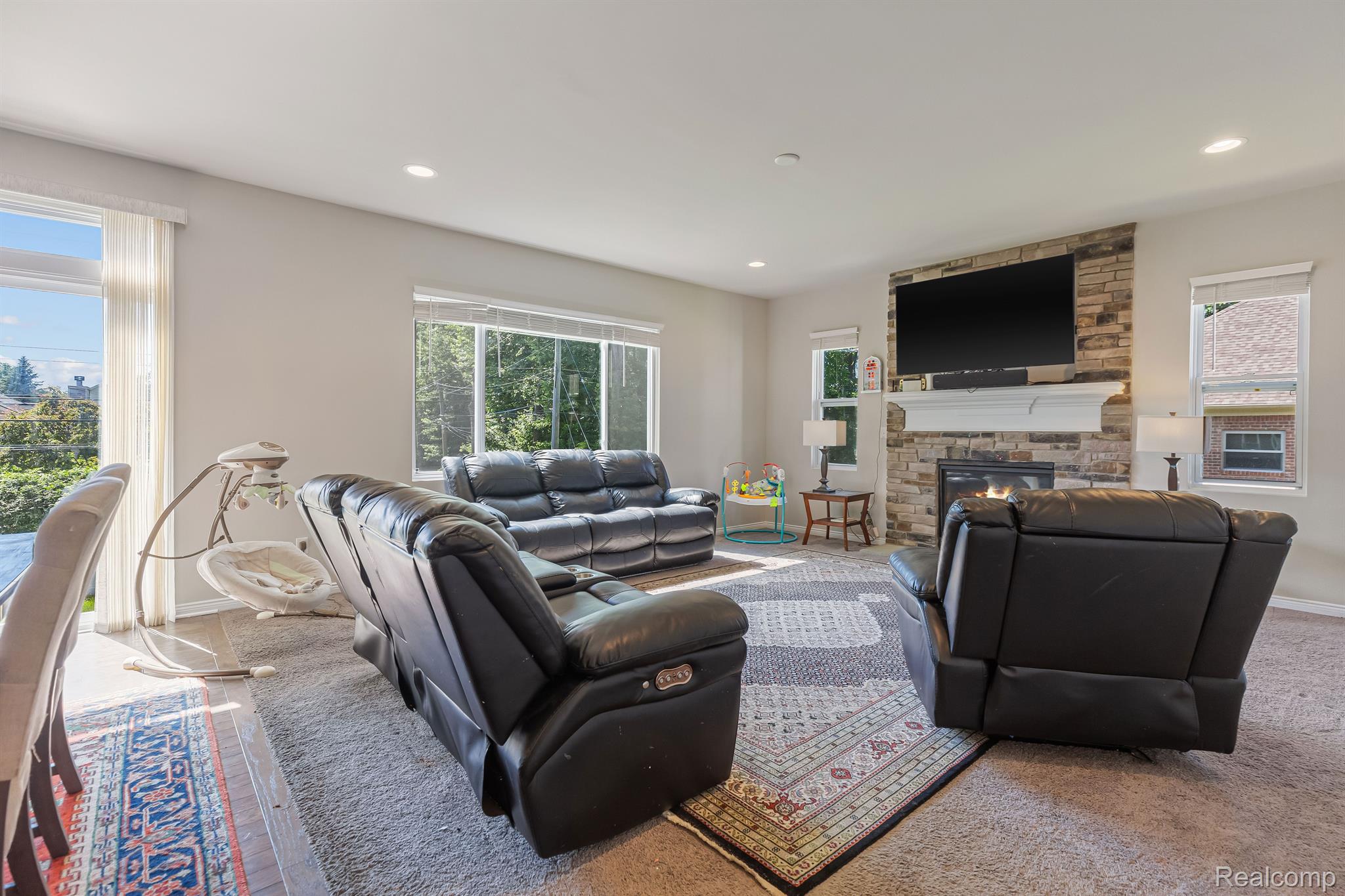 3384 Mildred Avenue Rochester, MI 48309 - Photo 10 of 38 Gallery Image 10