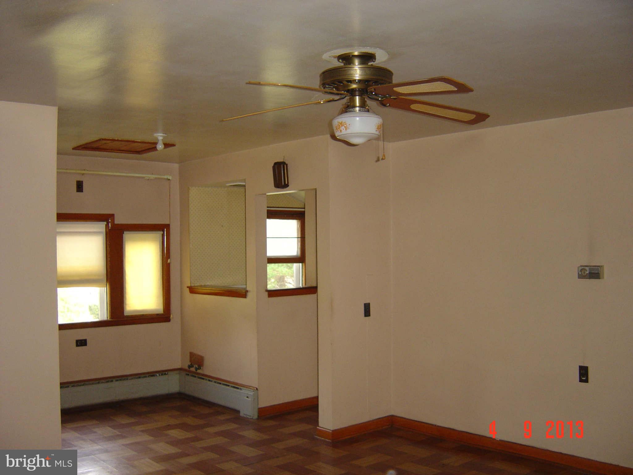 4210 Ridgewood Avenue Baltimore, MD 21215 - Photo 14 of 25 Interior (General)
