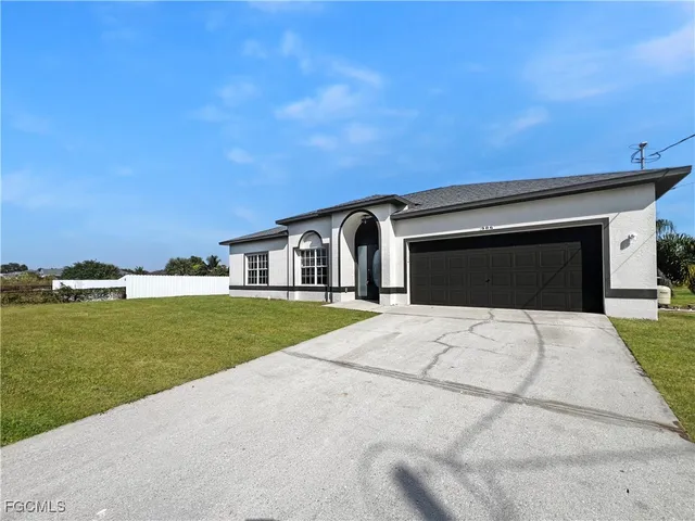$1,799 | 906 Alfreda Avenue, Lehigh Acres, FL 33971