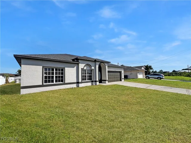 $1,799 | 906 Alfreda Avenue, Lehigh Acres, FL 33971