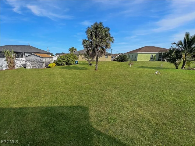 $1,799 | 906 Alfreda Avenue, Lehigh Acres, FL 33971