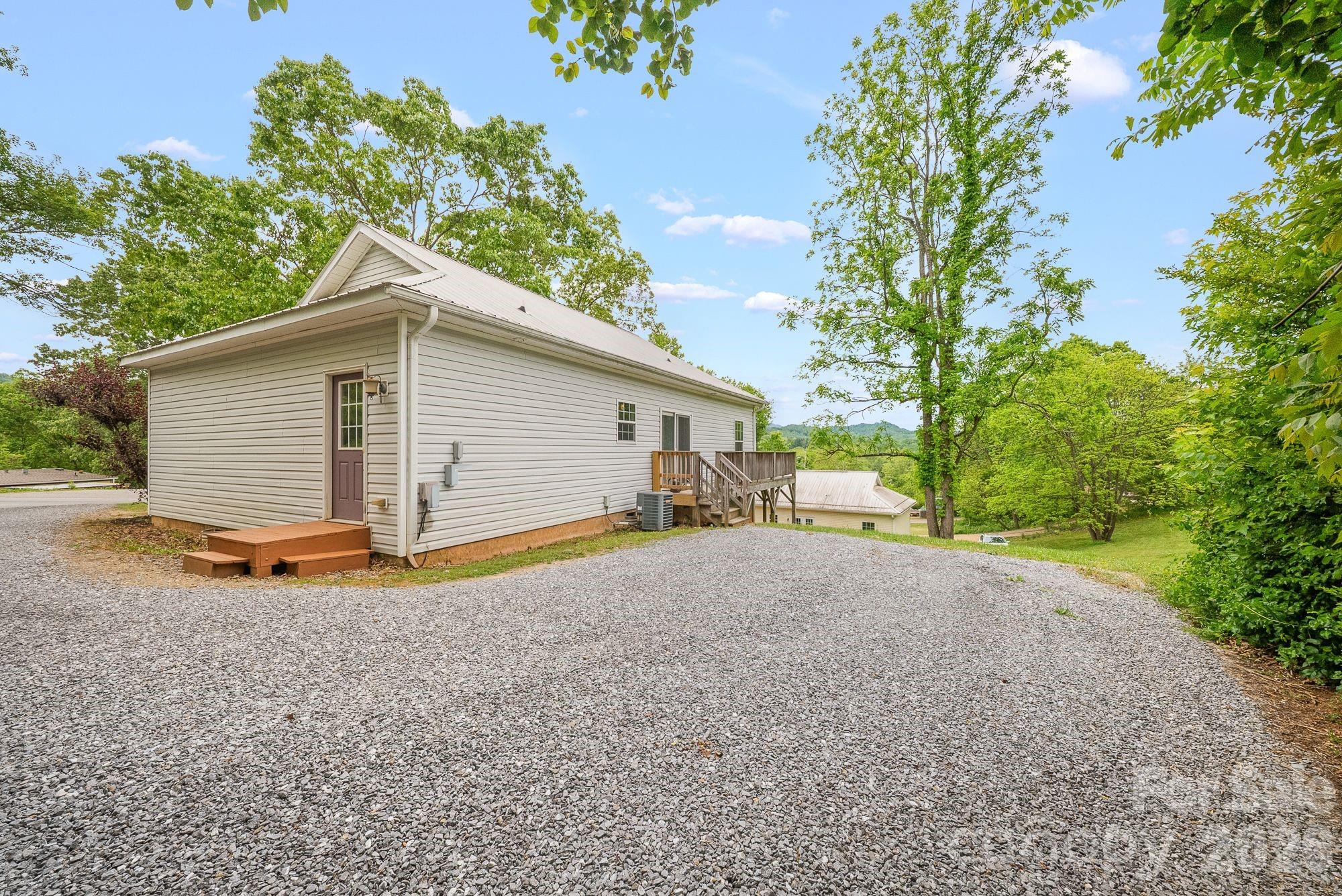 233 Thompson Cove Road Clyde, NC 28721 - Photo 30 of 32
