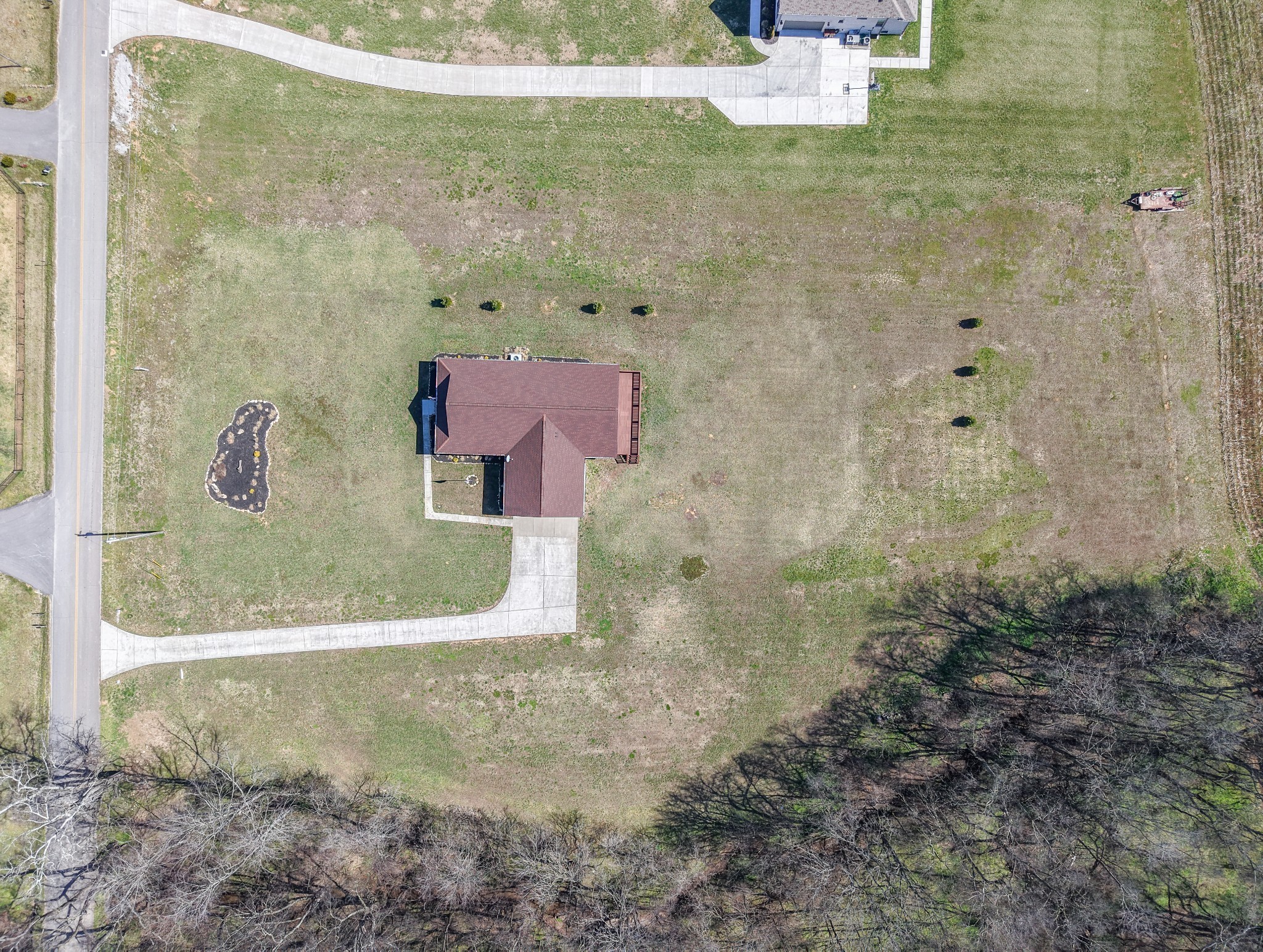 1059 South Cross Bridges Road Mount Pleasant, TN 38474 - Photo 5 of 53 a view of a bathroom shower