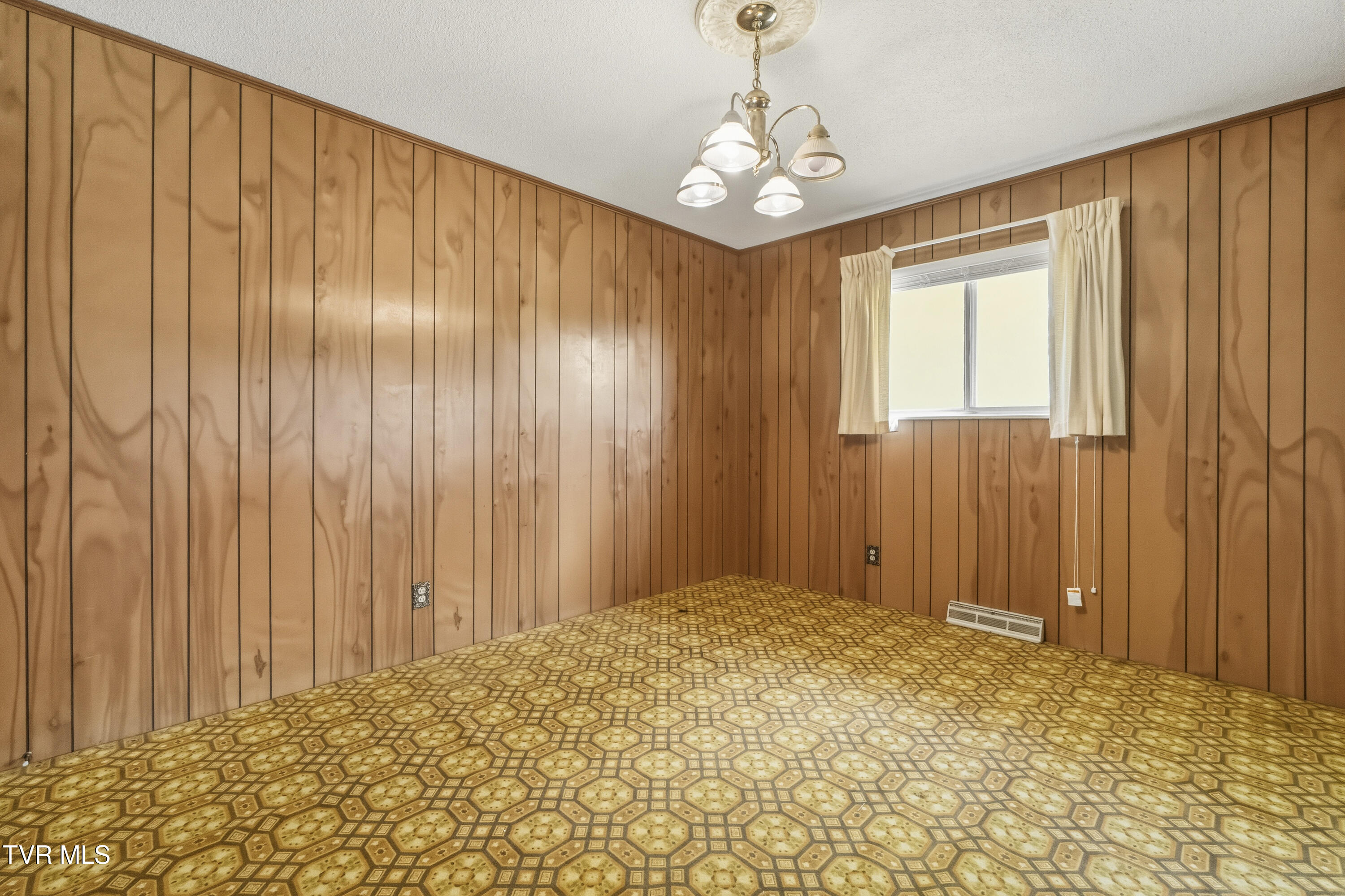 595 East Allens Bridge Road Greeneville, TN 37743 - Photo 12 of 63 12