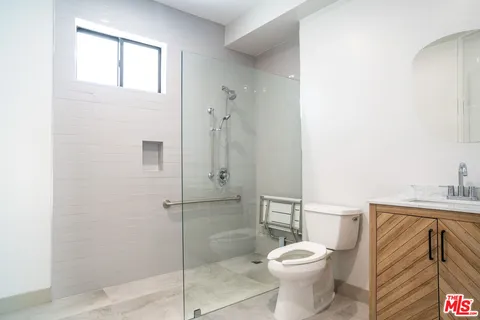 $2,350 | 2223 Clifford Street, Unit 104, Los Angeles, CA 90026