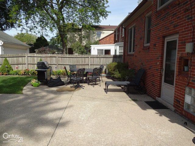 425 Moran Road Grosse Pointe Farms, MI 48236 - Photo 5 of 19