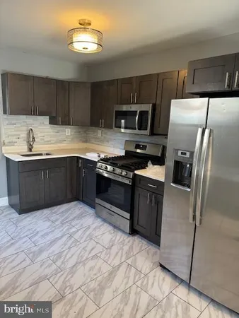 $1,900 | 2811 East Venango Street, Philadelphia, PA 19134