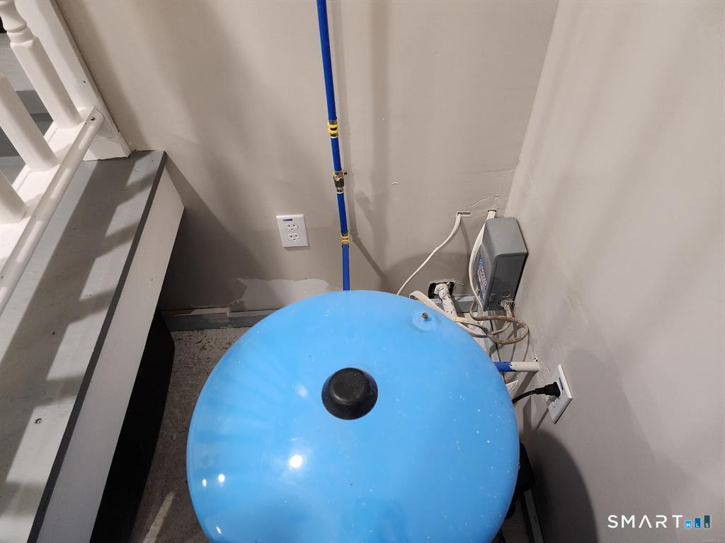 16 Church Street Voluntown, CT 06384 - Photo 6 of 12