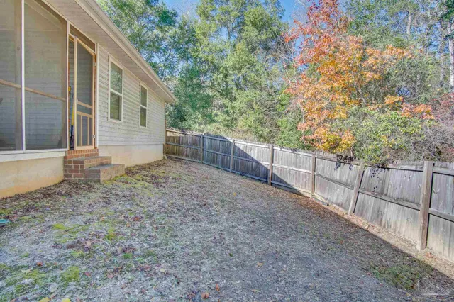 $1,800 | 172 Creekview Drive, Pensacola, FL 32503