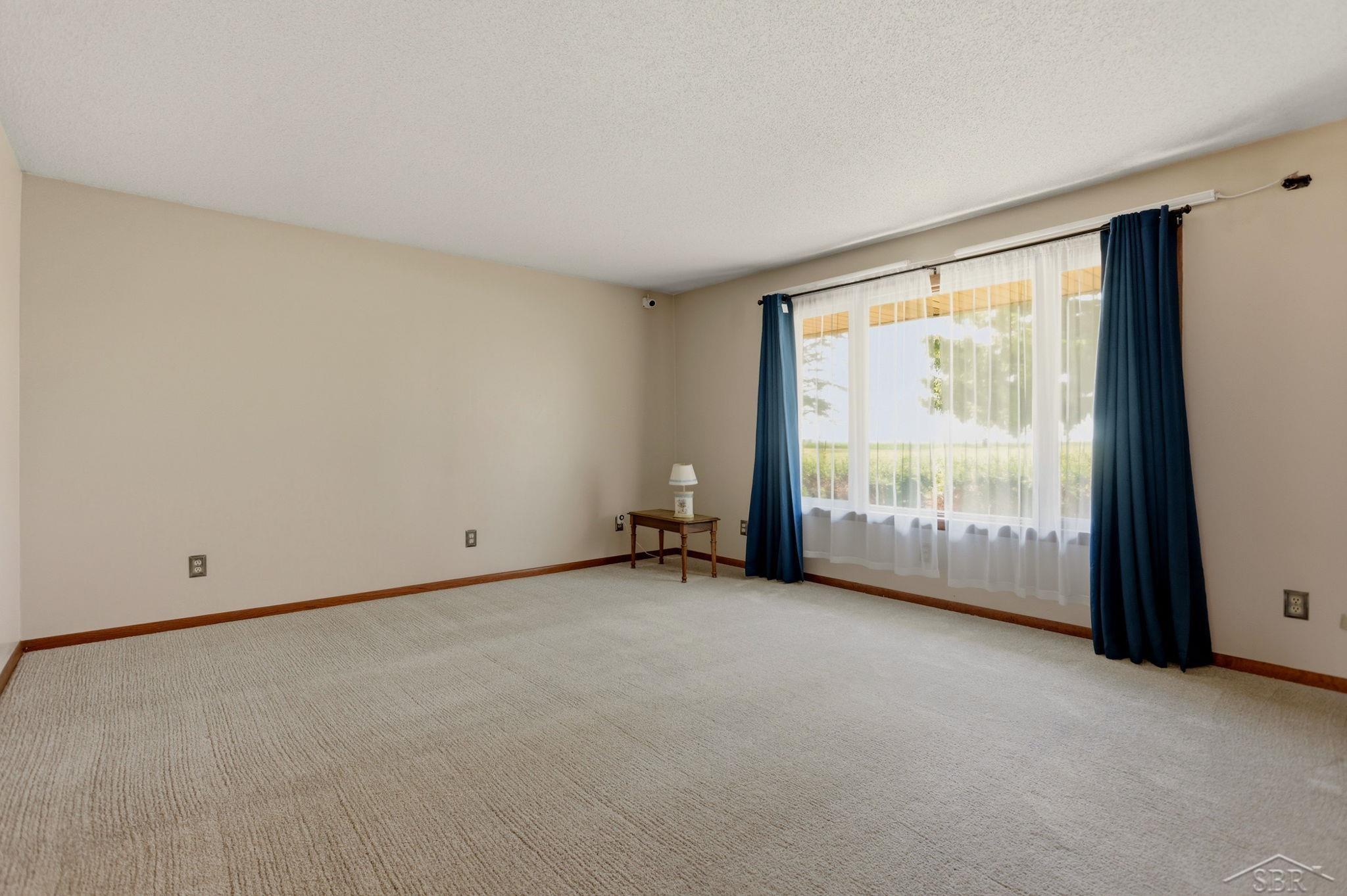 8530 South Orr Road Freeland, MI 48623 - Photo 8 of 61