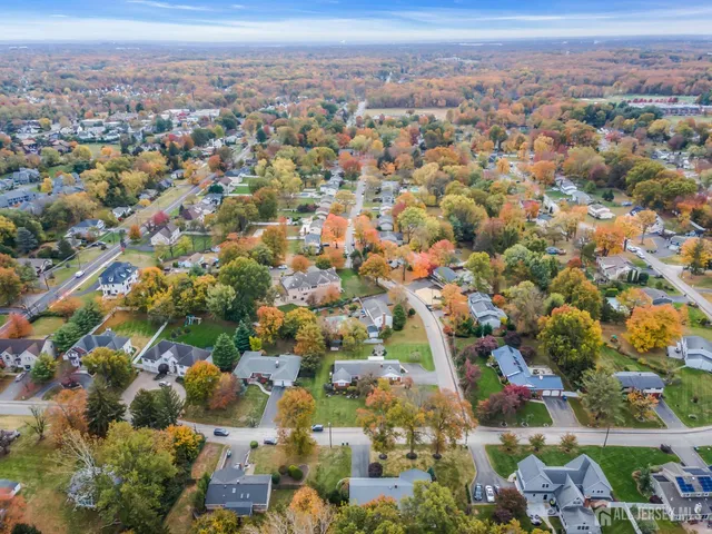 $959,000 | 8 Mary Ellen Drive, Edison, NJ 08820