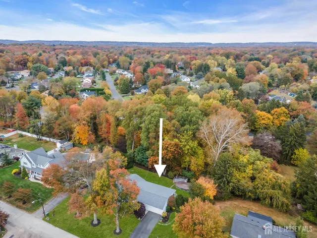 $959,000 | 8 Mary Ellen Drive, Edison, NJ 08820