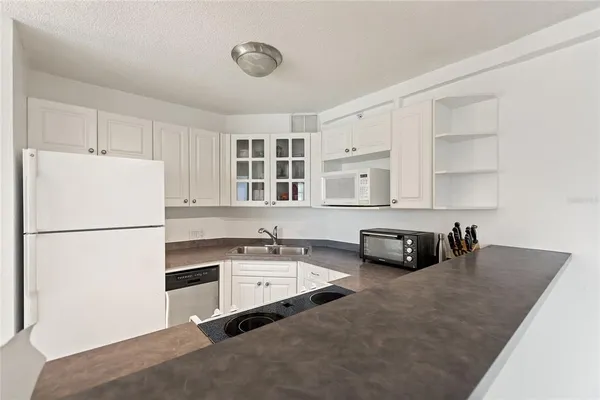 $1,795 | 3315 58th Avenue South, Unit 513, St. Petersburg, FL 33712