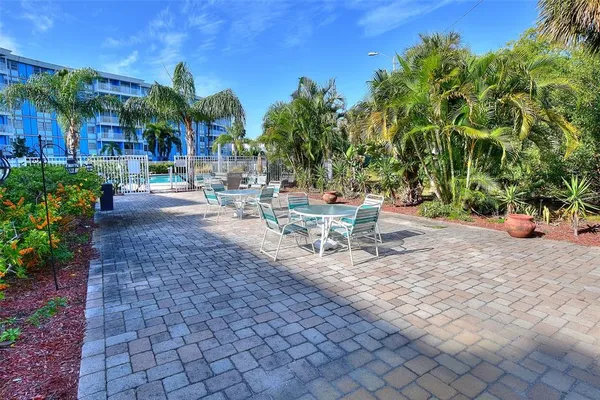 $1,795 | 3315 58th Avenue South, Unit 513, St. Petersburg, FL 33712