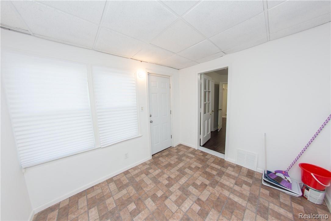 13437 Toepfer Road Warren, MI 48089 - Photo 44 of 57 mudroom-3.jpg