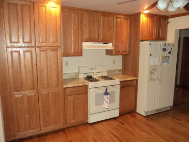 4901 Palms Road Casco, MI 48064 - Photo 4 of 21 31089896-3.JPG