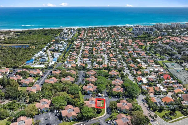 $3,200 | 213 Seabreeze Circle, Jupiter, FL 33477