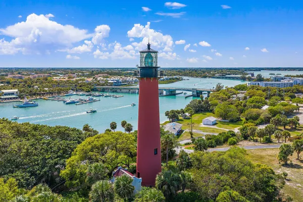 $3,200 | 213 Seabreeze Circle, Jupiter, FL 33477