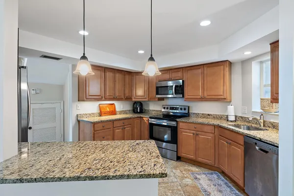 $3,200 | 213 Seabreeze Circle, Jupiter, FL 33477