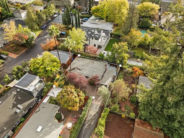 $2,789,000 | 3902 Laguna Avenue, Palo Alto, CA 94306