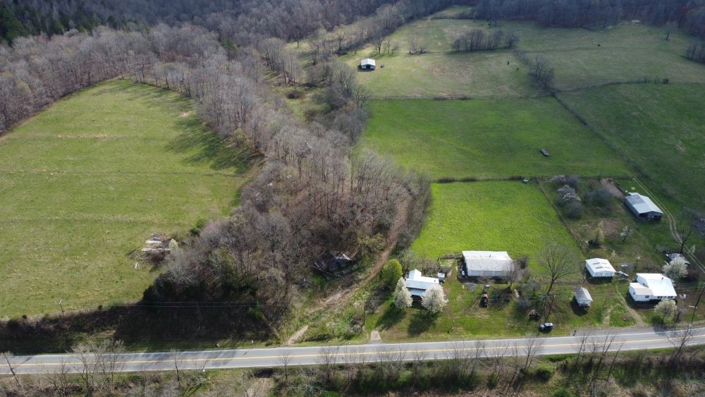 295 State Highway 48 Centerville, TN 37033 - Photo 52 of 80 a view of barbeque area