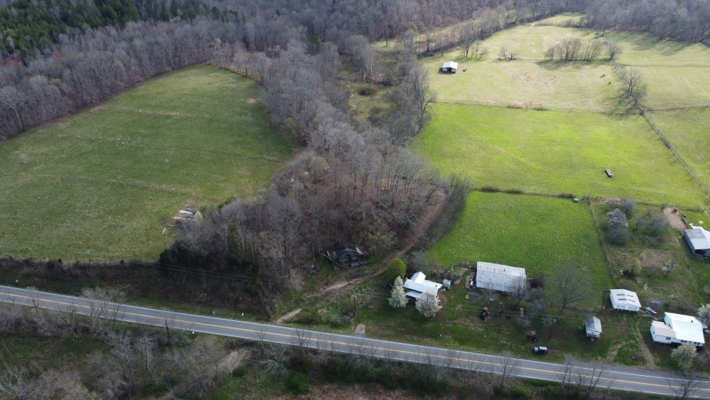 295 State Highway 48 Centerville, TN 37033 - Photo 54 of 80 a view of swimming pool from a yard