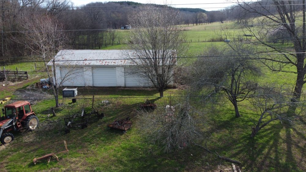 295 State Highway 48 Centerville, TN 37033 - Photo 77 of 80