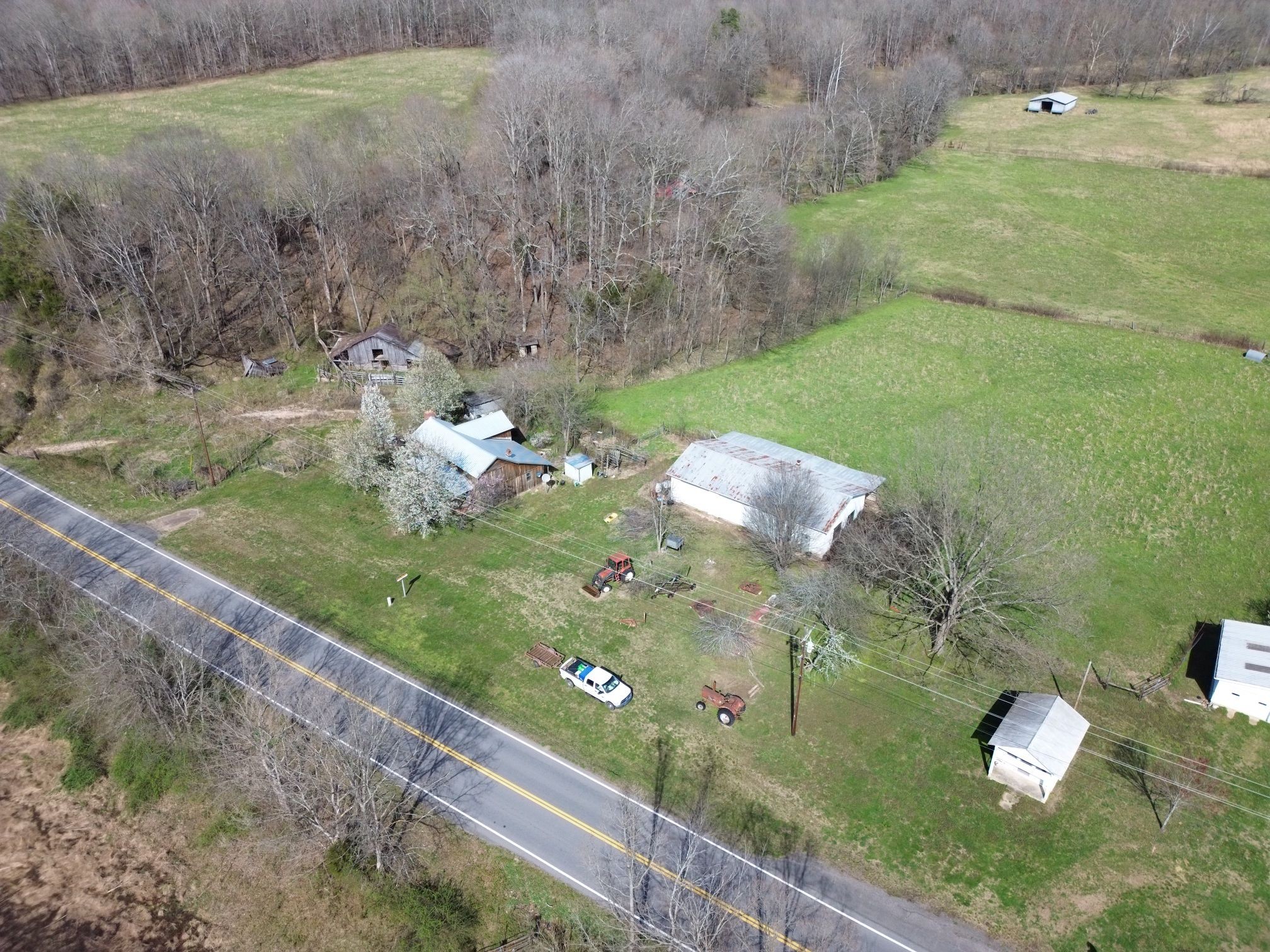 295 State Highway 48 Centerville, TN 37033 - Photo 9 of 80