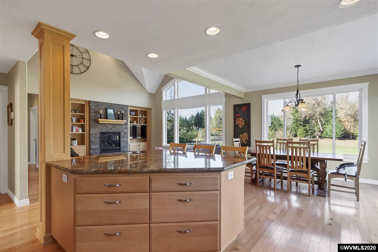 3565 Rhododendron Lane Southeast Salem, OR 97317 - Photo 13 of 31
