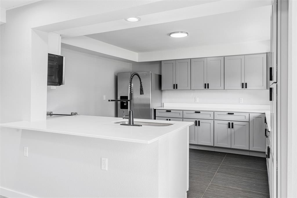 901 Isbell Road Fort Worth, TX 76114 - Photo 3 of 35