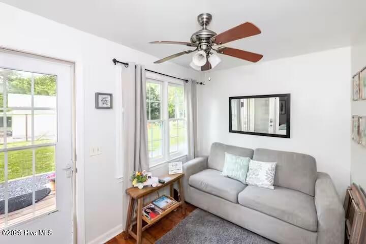 2719 Castle Hayne Road, Unit B Wilmington, NC 28401 - Photo 3 of 15 LR1