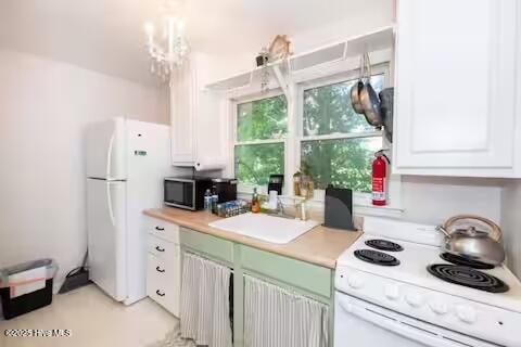 2719 Castle Hayne Road, Unit B Wilmington, NC 28401 - Photo 7 of 15 kitchen2