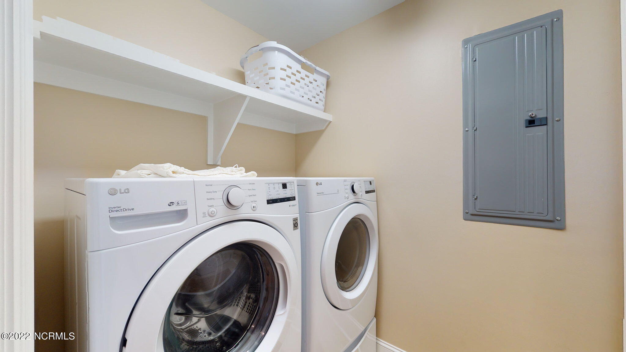 1435 Salter Path Road, Unit L3 Indian Beach, NC 28512 - Photo 24 of 40 Laundry Room