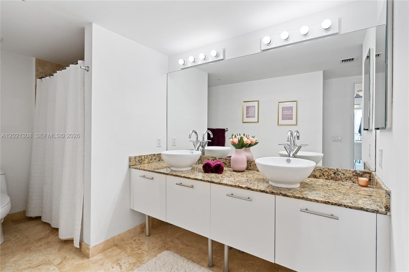 41 Southeast 5th Street, Unit 1609 Miami, FL 33131 - Photo 24 of 41