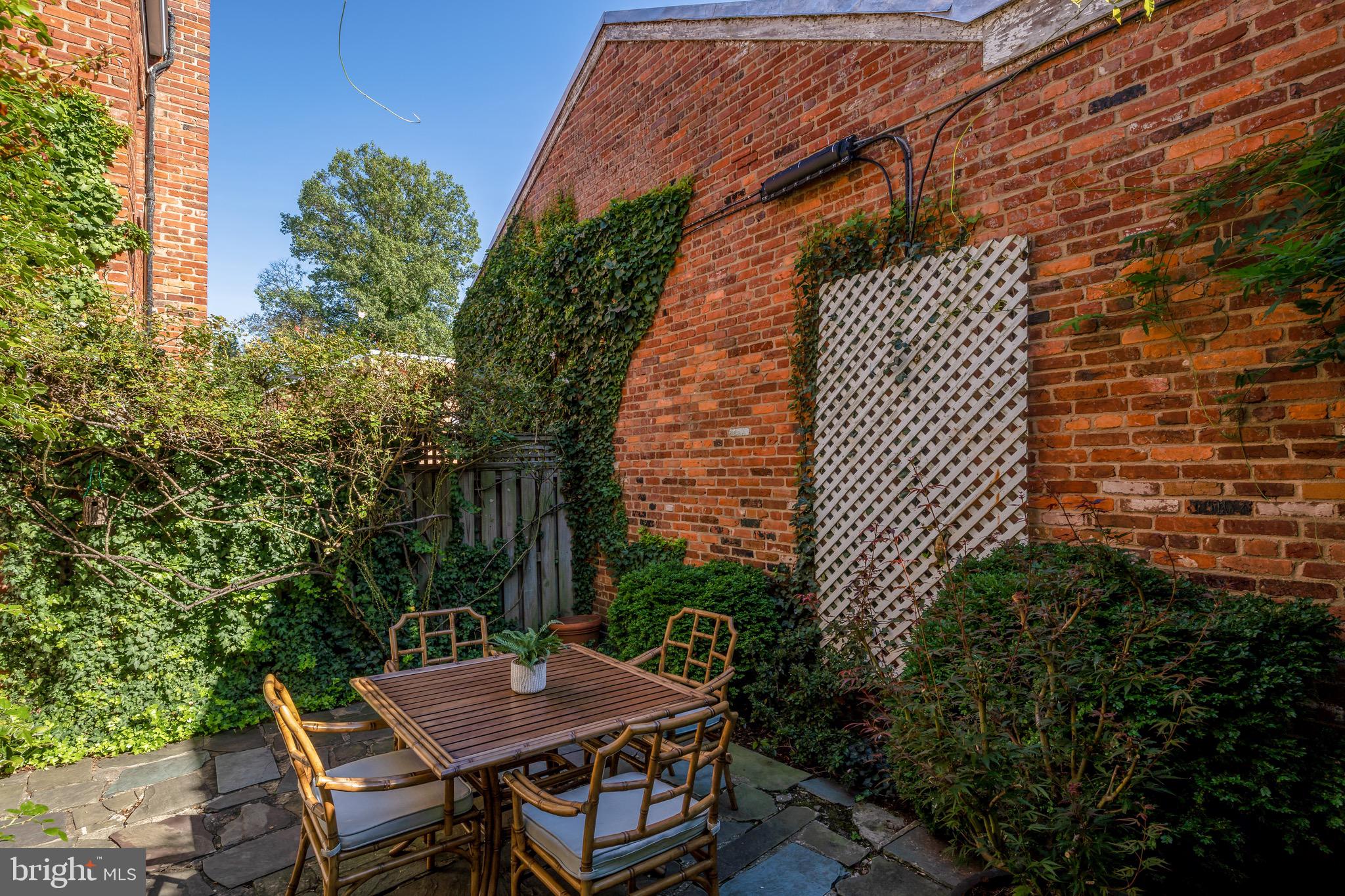 3202 Reservoir Road Northwest Washington, DC 20007 - Photo 12 of 27 Private Terrace