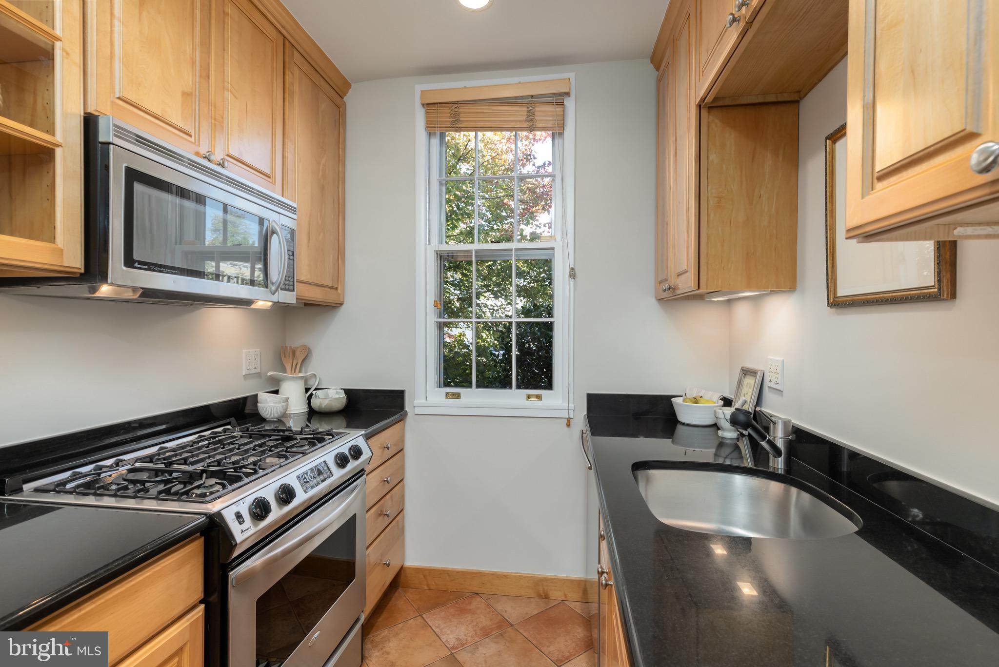 3202 Reservoir Road Northwest Washington, DC 20007 - Photo 16 of 27 Gourmet Kitchen
