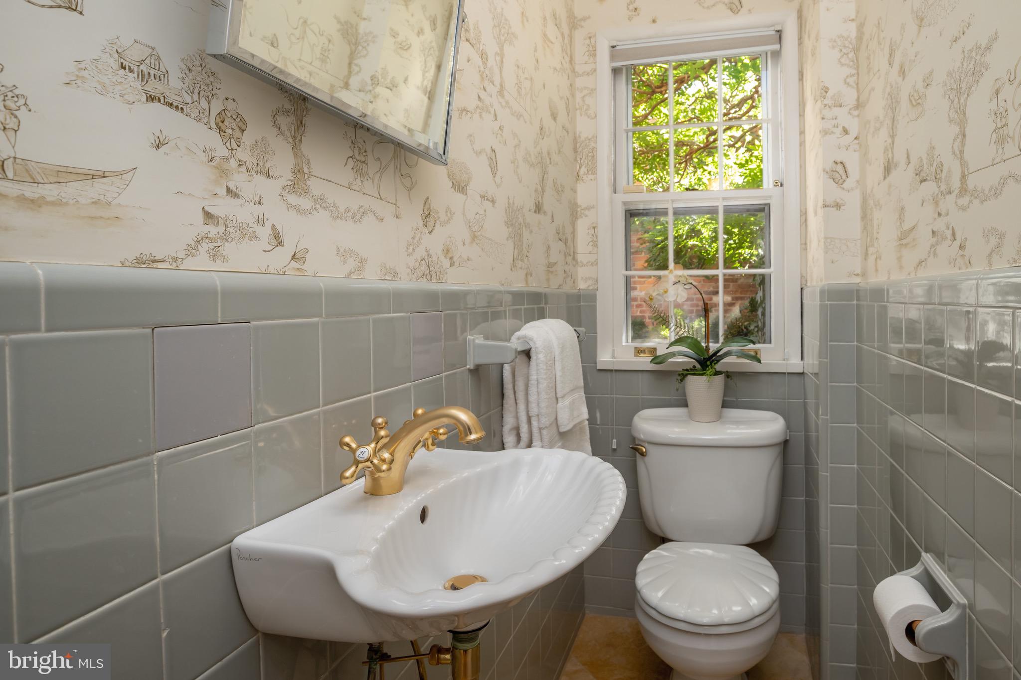 3202 Reservoir Road Northwest Washington, DC 20007 - Photo 24 of 27 Powder Room on Main Living Level