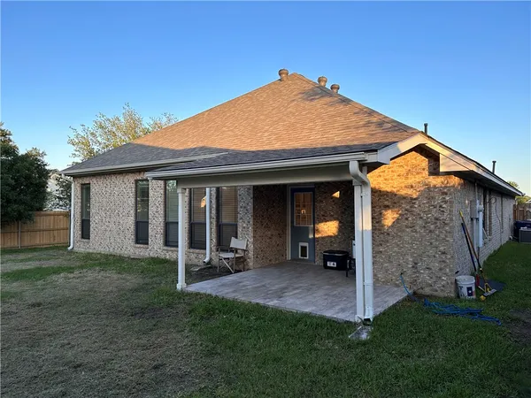 $2,700 | 913 Delrey Drive, College Station, TX 77845