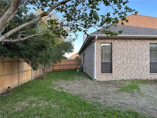 $2,700 | 913 Delrey Drive, College Station, TX 77845