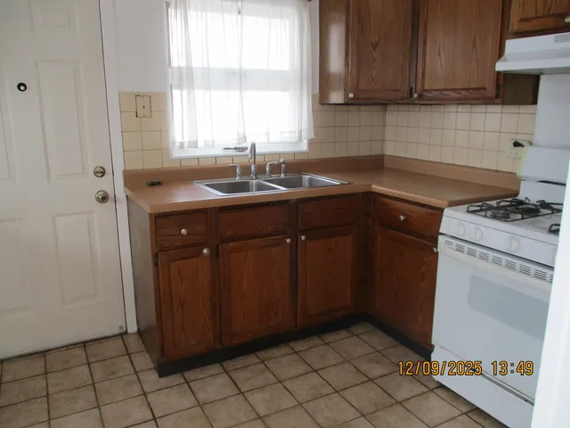 $1,550 | 8785 South Corcoran Road, Hometown, IL 60456